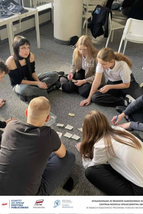 Escape & Engage! | Forum Młodzieżowe